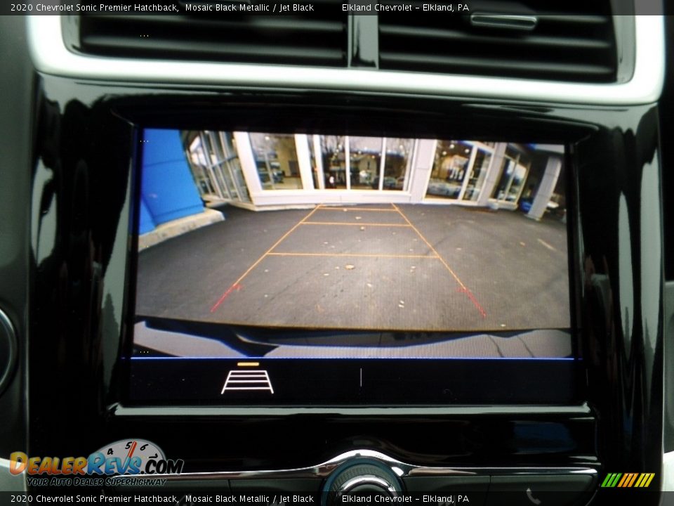 2020 Chevrolet Sonic Premier Hatchback Mosaic Black Metallic / Jet Black Photo #28