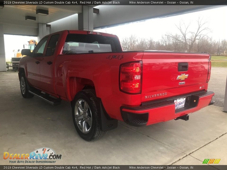 2019 Chevrolet Silverado LD Custom Double Cab 4x4 Red Hot / Dark Ash/Jet Black Photo #5