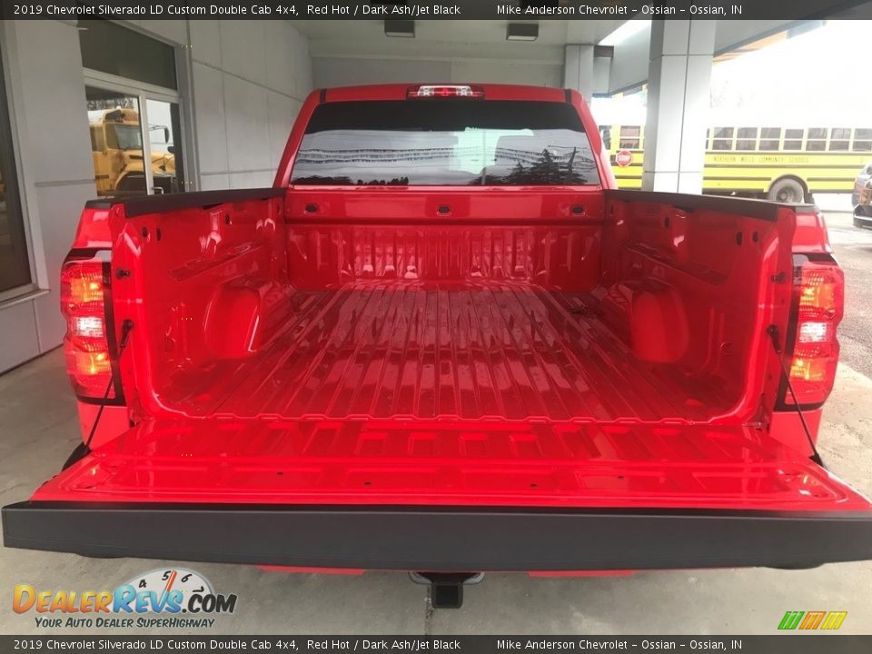 2019 Chevrolet Silverado LD Custom Double Cab 4x4 Red Hot / Dark Ash/Jet Black Photo #11