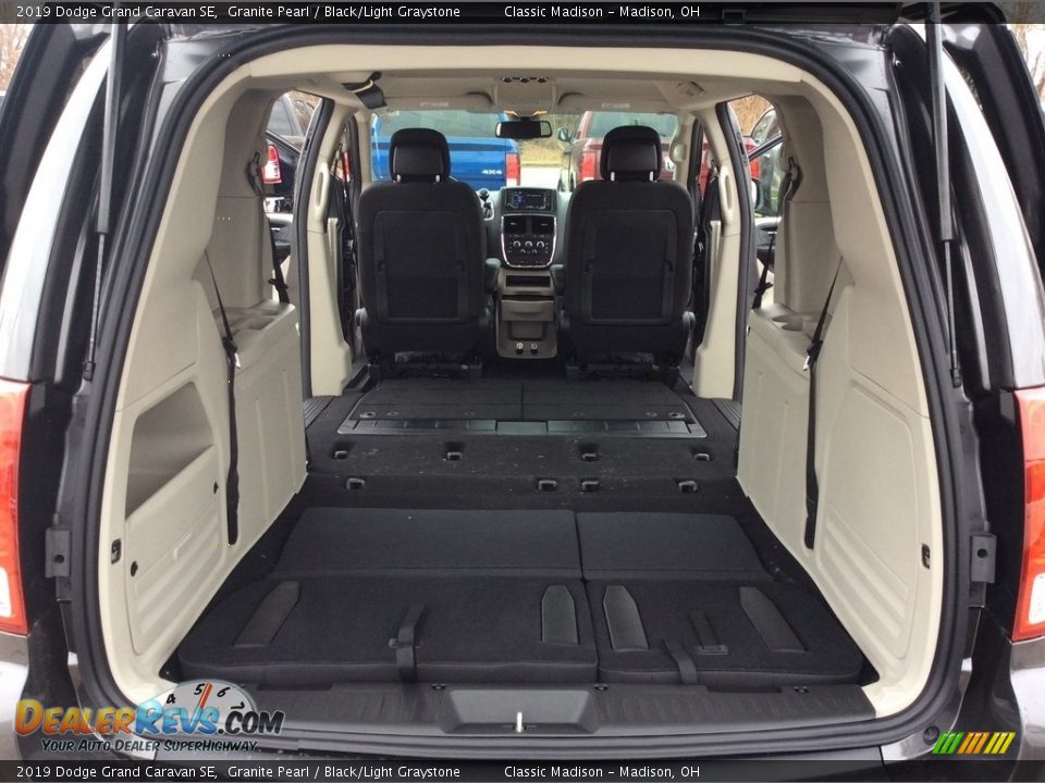 2019 Dodge Grand Caravan SE Granite Pearl / Black/Light Graystone Photo #19