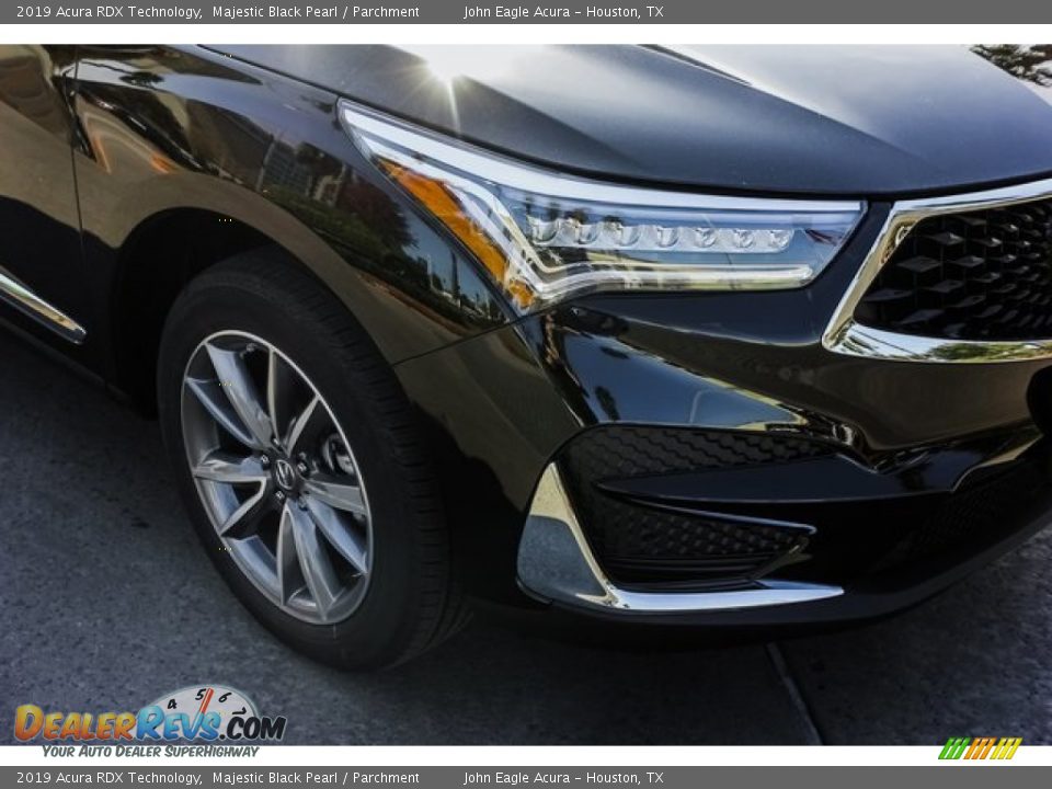2019 Acura RDX Technology Majestic Black Pearl / Parchment Photo #10