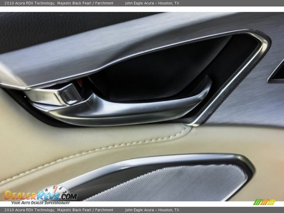 2019 Acura RDX Technology Majestic Black Pearl / Parchment Photo #16