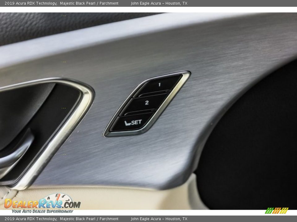 2019 Acura RDX Technology Majestic Black Pearl / Parchment Photo #17