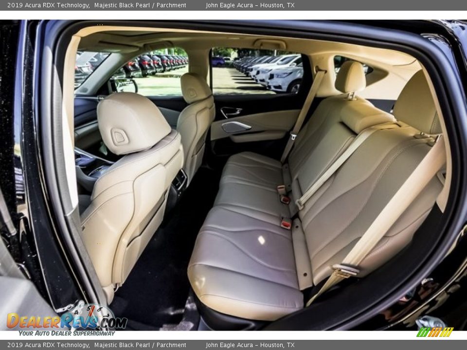 2019 Acura RDX Technology Majestic Black Pearl / Parchment Photo #22
