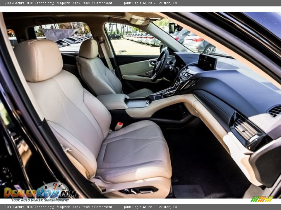 2019 Acura RDX Technology Majestic Black Pearl / Parchment Photo #28