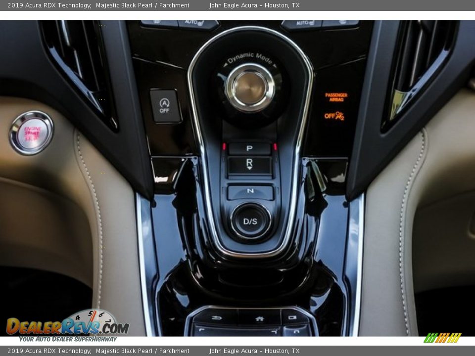 2019 Acura RDX Technology Majestic Black Pearl / Parchment Photo #34