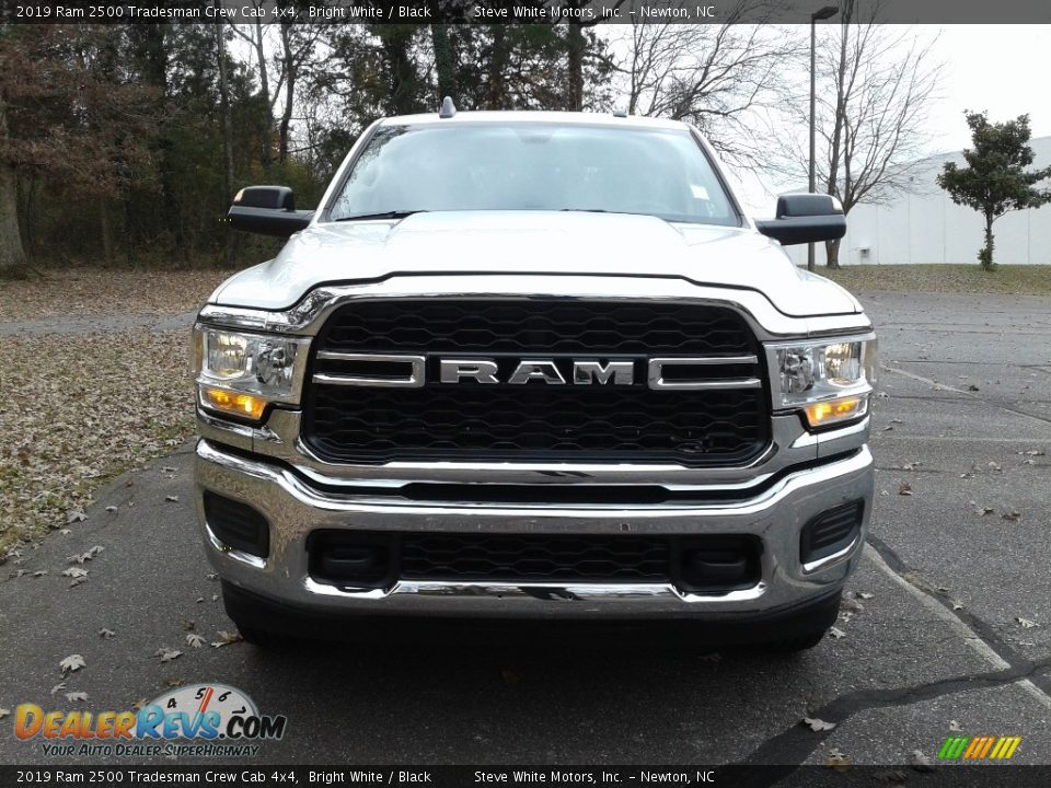 2019 Ram 2500 Tradesman Crew Cab 4x4 Bright White / Black Photo #3