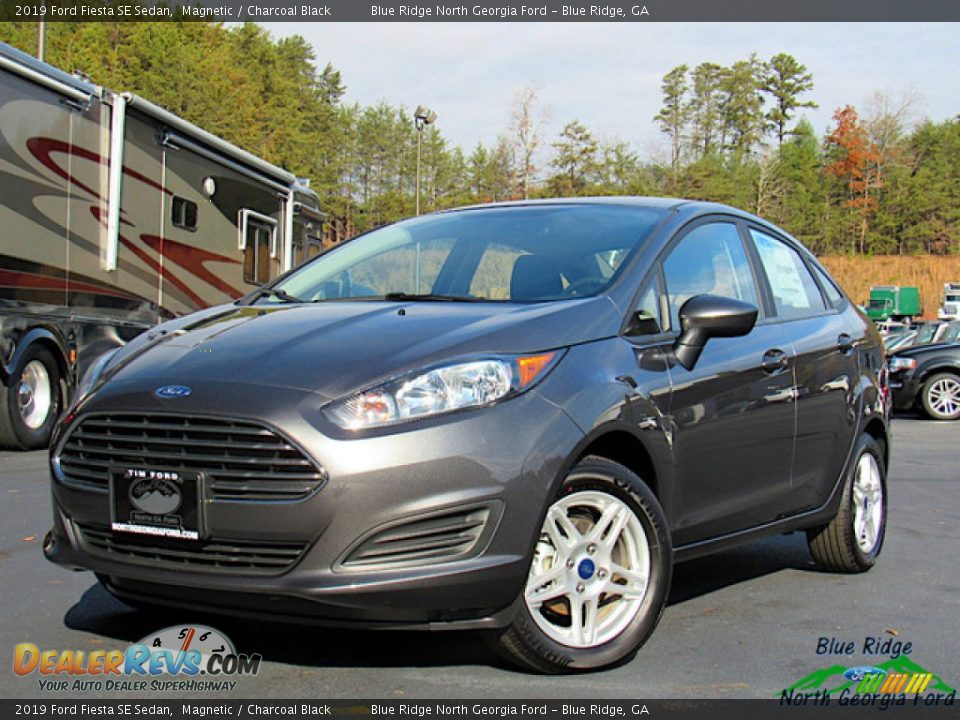 2019 Ford Fiesta SE Sedan Magnetic / Charcoal Black Photo #1