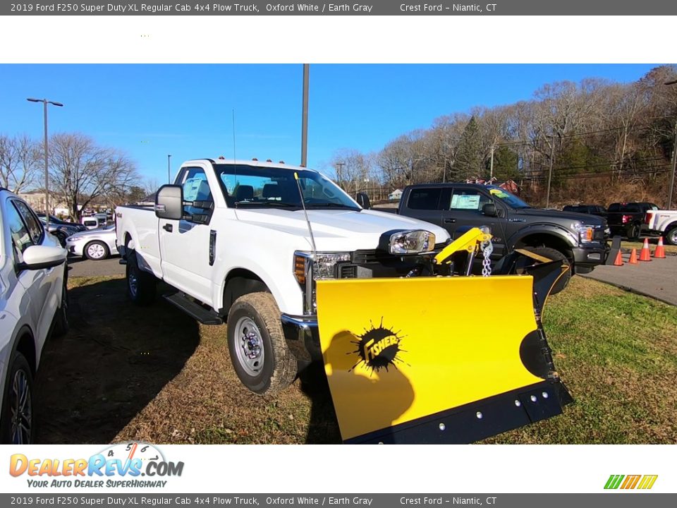 Front 3/4 View of 2019 Ford F250 Super Duty XL Regular Cab 4x4 Plow Truck Photo #1