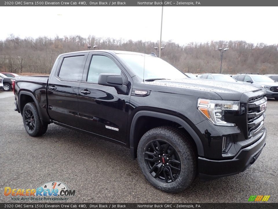Front 3/4 View of 2020 GMC Sierra 1500 Elevation Crew Cab 4WD Photo #3