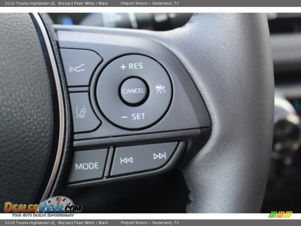 2019 Toyota Highlander LE Blizzard Pearl White / Black Photo #15