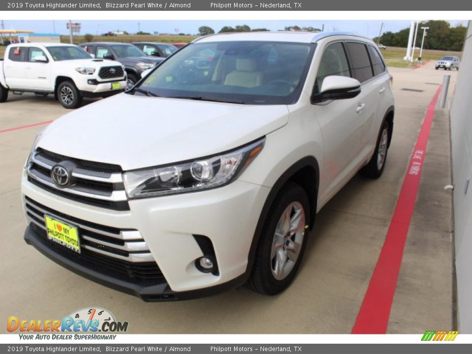 2019 Toyota Highlander Limited Blizzard Pearl White / Almond Photo #4