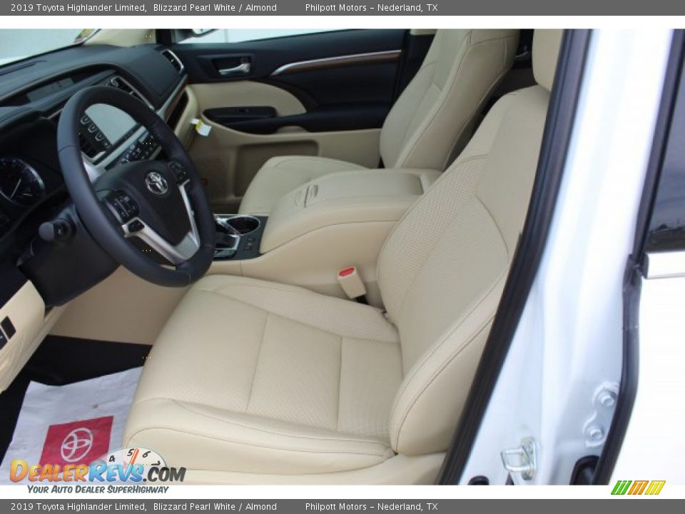 2019 Toyota Highlander Limited Blizzard Pearl White / Almond Photo #10