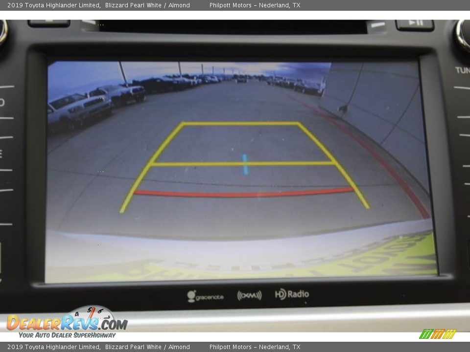 2019 Toyota Highlander Limited Blizzard Pearl White / Almond Photo #21