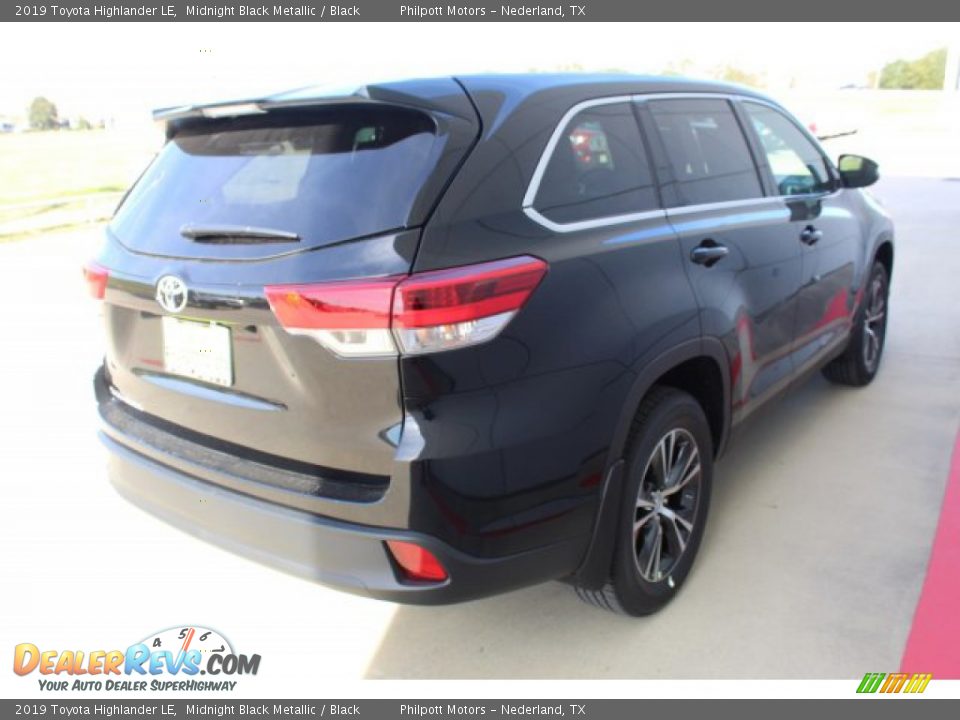 2019 Toyota Highlander LE Midnight Black Metallic / Black Photo #8
