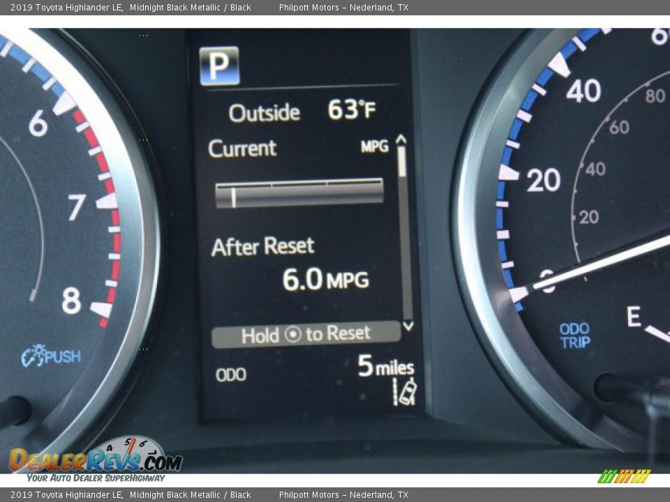 2019 Toyota Highlander LE Midnight Black Metallic / Black Photo #16