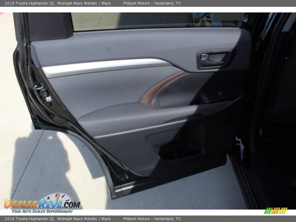 2019 Toyota Highlander LE Midnight Black Metallic / Black Photo #20