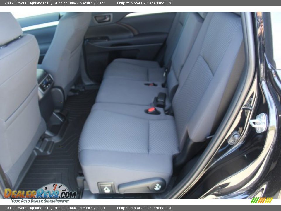 2019 Toyota Highlander LE Midnight Black Metallic / Black Photo #21