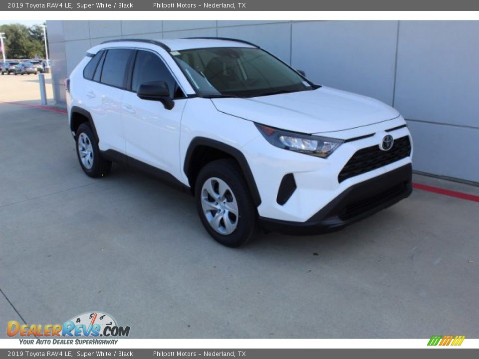 2019 Toyota RAV4 LE Super White / Black Photo #2