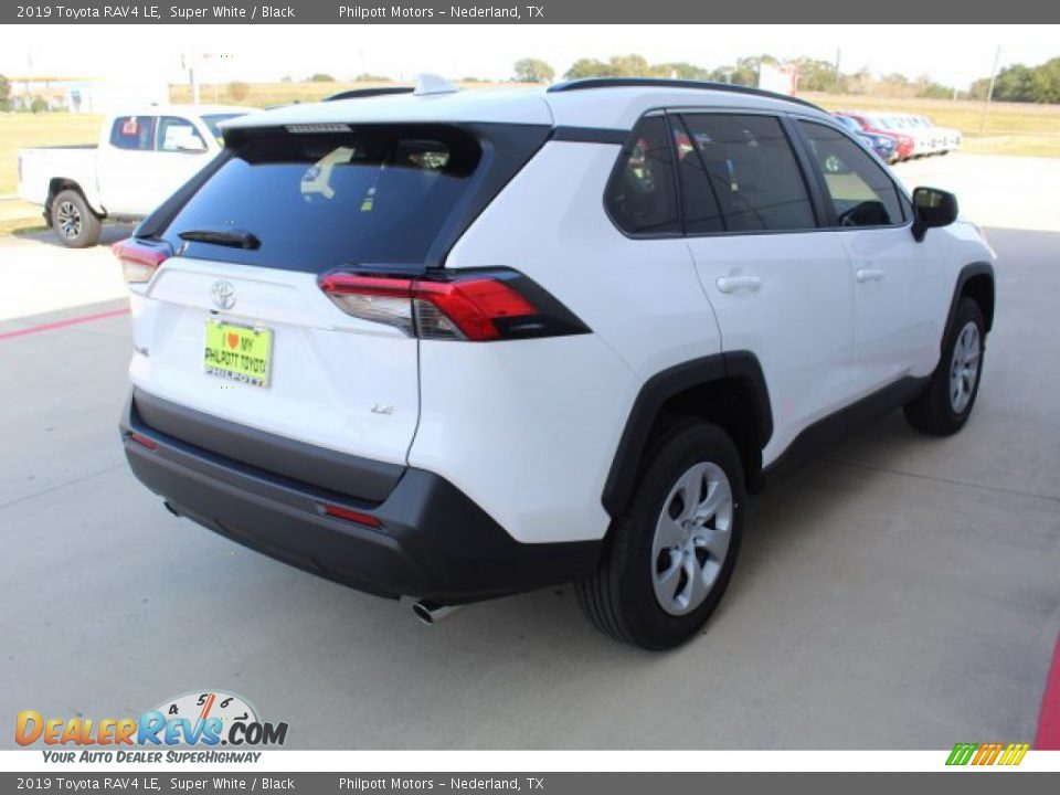 2019 Toyota RAV4 LE Super White / Black Photo #8