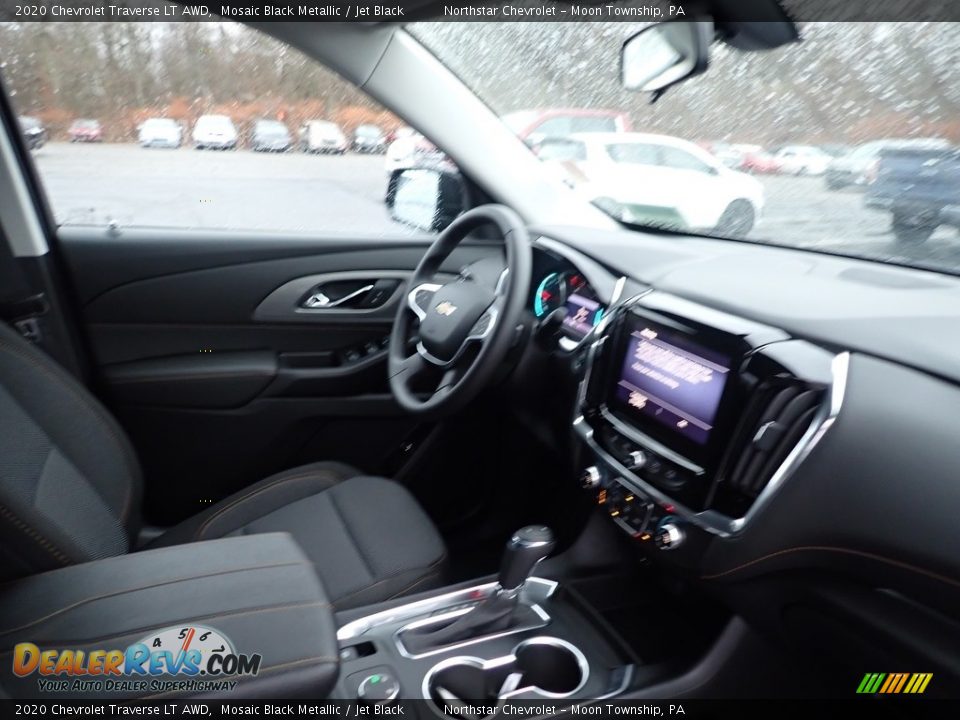 2020 Chevrolet Traverse LT AWD Mosaic Black Metallic / Jet Black Photo #11