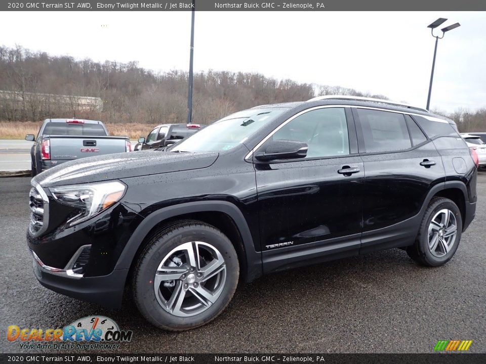 Front 3/4 View of 2020 GMC Terrain SLT AWD Photo #1