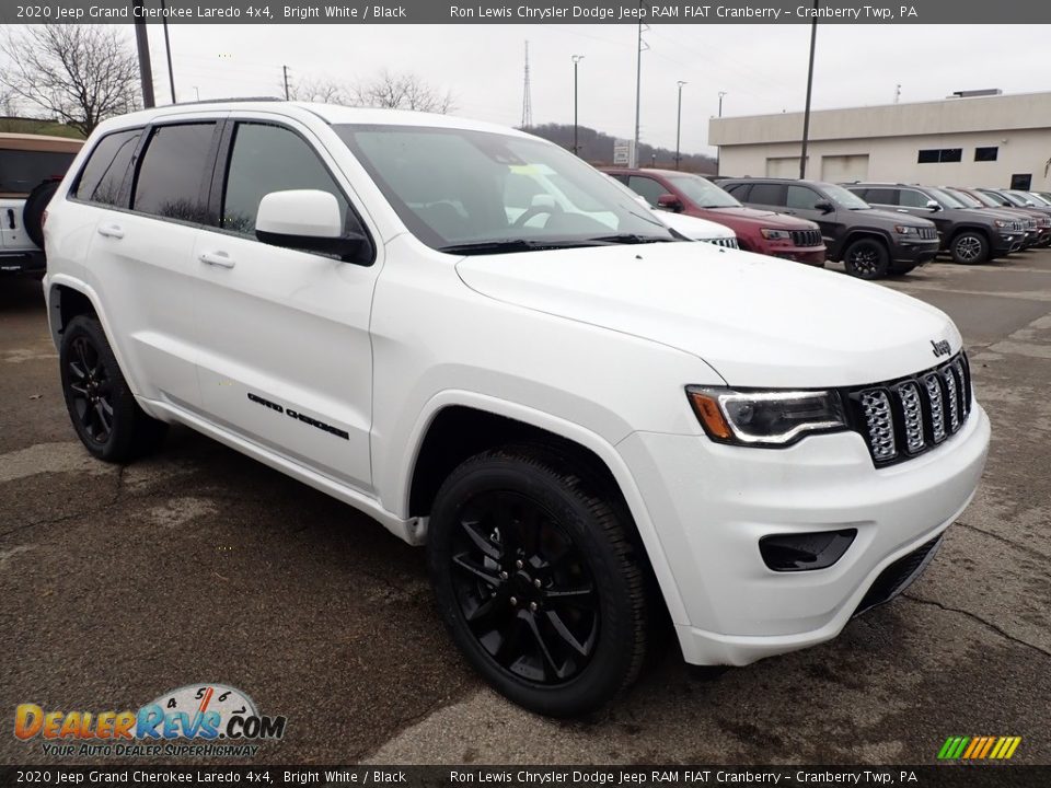 2020 Jeep Grand Cherokee Laredo 4x4 Bright White / Black Photo #7