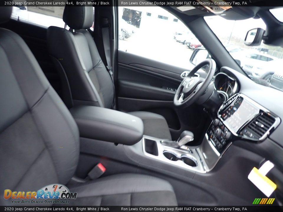 2020 Jeep Grand Cherokee Laredo 4x4 Bright White / Black Photo #9