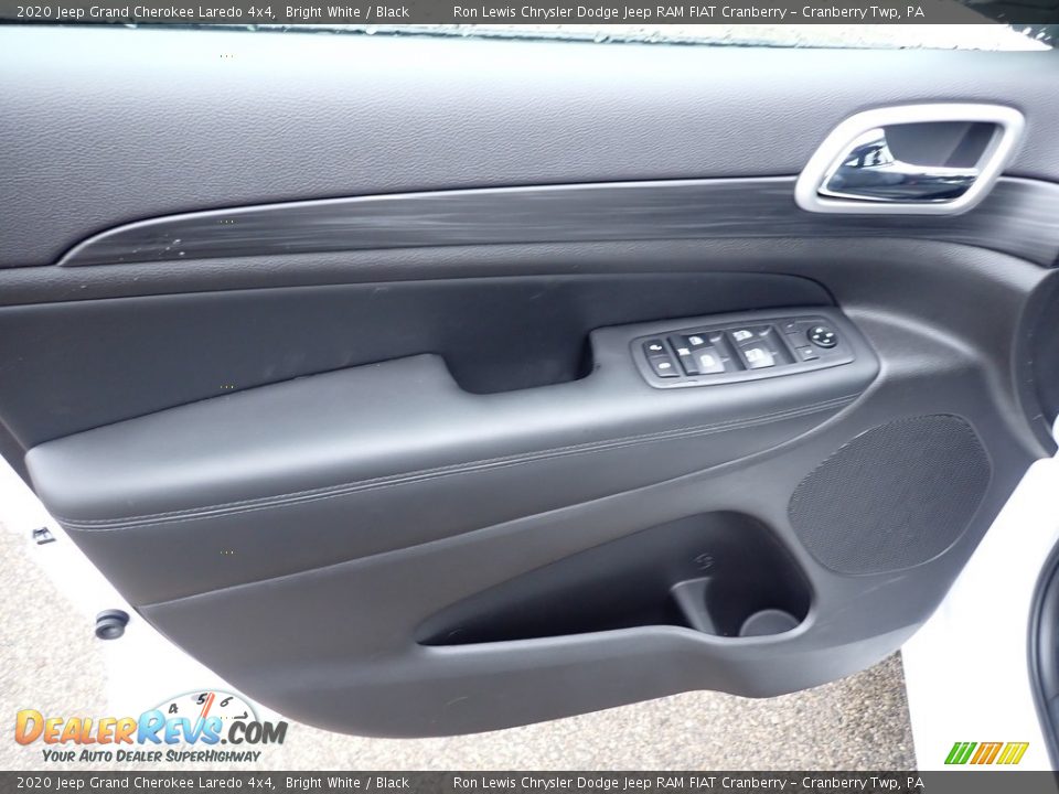 2020 Jeep Grand Cherokee Laredo 4x4 Bright White / Black Photo #13