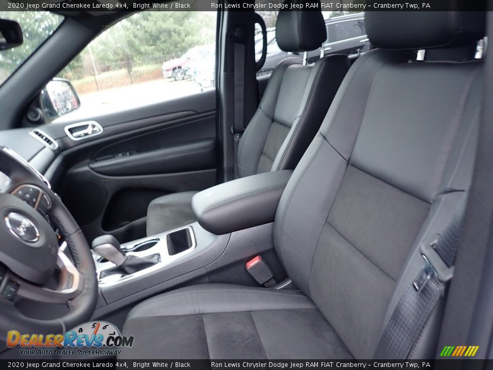 2020 Jeep Grand Cherokee Laredo 4x4 Bright White / Black Photo #15