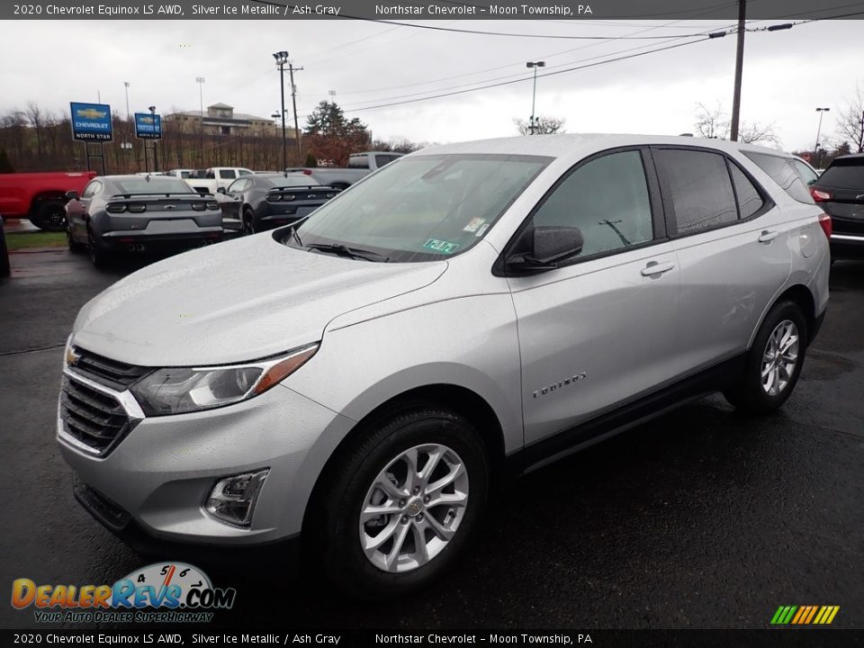 Front 3/4 View of 2020 Chevrolet Equinox LS AWD Photo #1