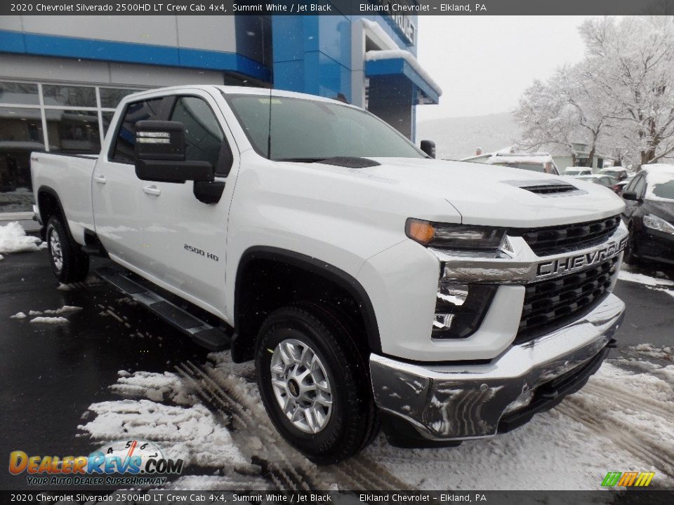 Front 3/4 View of 2020 Chevrolet Silverado 2500HD LT Crew Cab 4x4 Photo #1