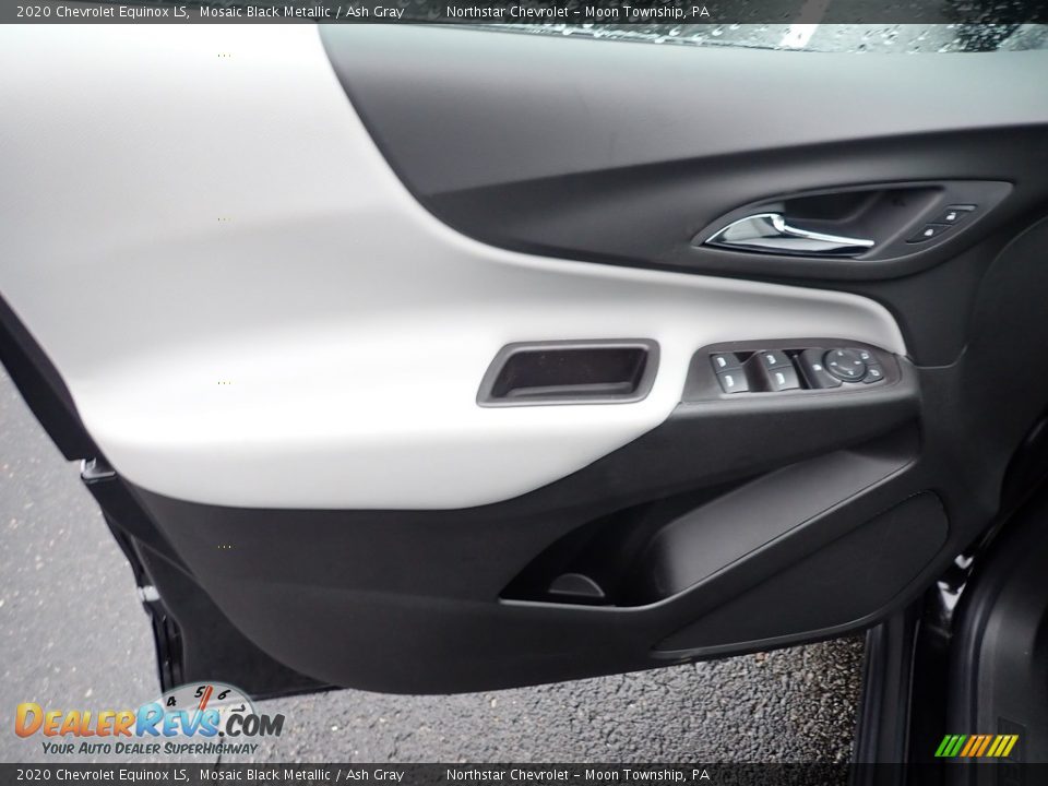 Door Panel of 2020 Chevrolet Equinox LS Photo #14