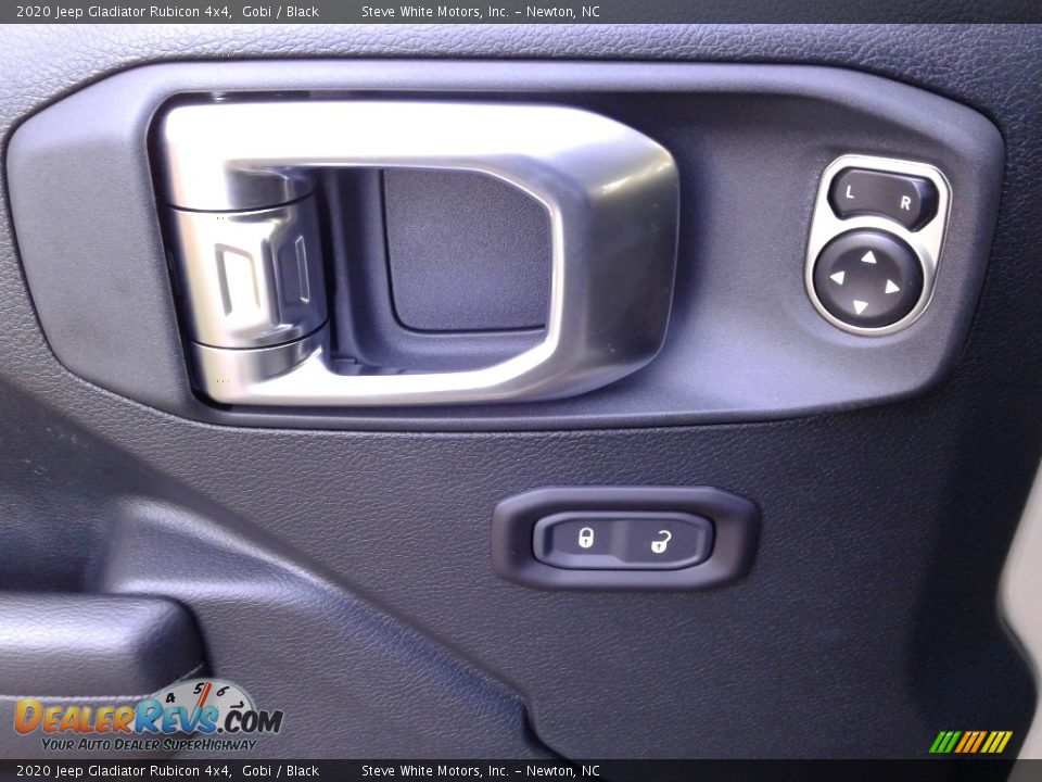 Controls of 2020 Jeep Gladiator Rubicon 4x4 Photo #9