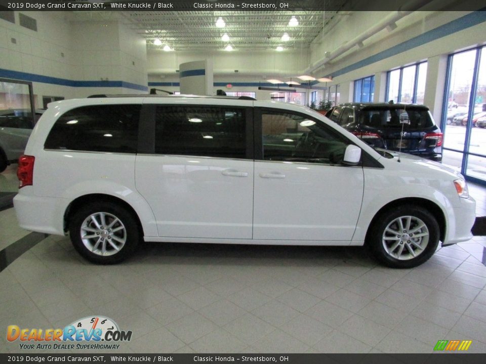 2019 Dodge Grand Caravan SXT White Knuckle / Black Photo #5