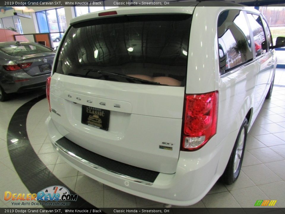 2019 Dodge Grand Caravan SXT White Knuckle / Black Photo #10