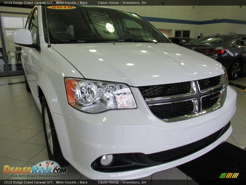 2019 Dodge Grand Caravan SXT White Knuckle / Black Photo #12