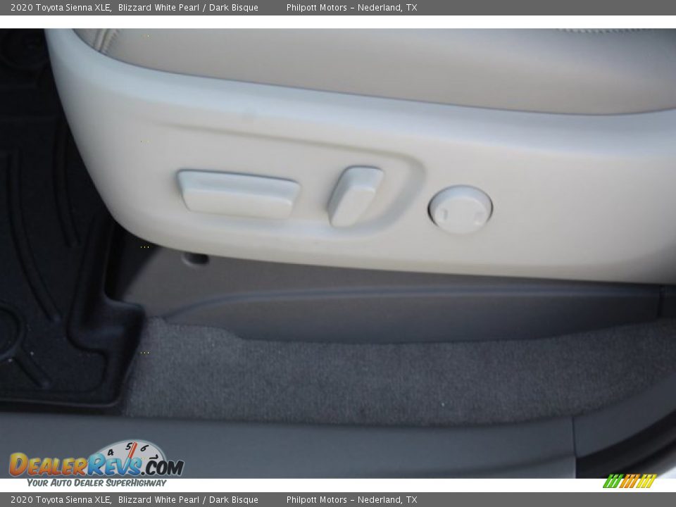 2020 Toyota Sienna XLE Blizzard White Pearl / Dark Bisque Photo #11