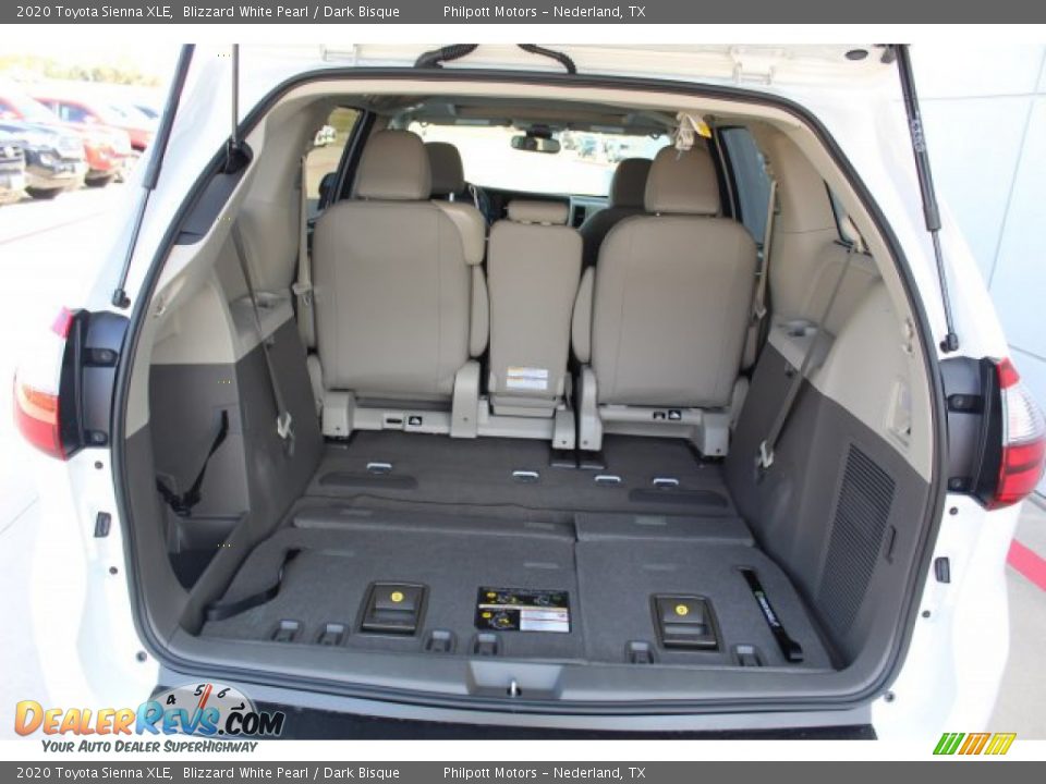 2020 Toyota Sienna XLE Blizzard White Pearl / Dark Bisque Photo #23