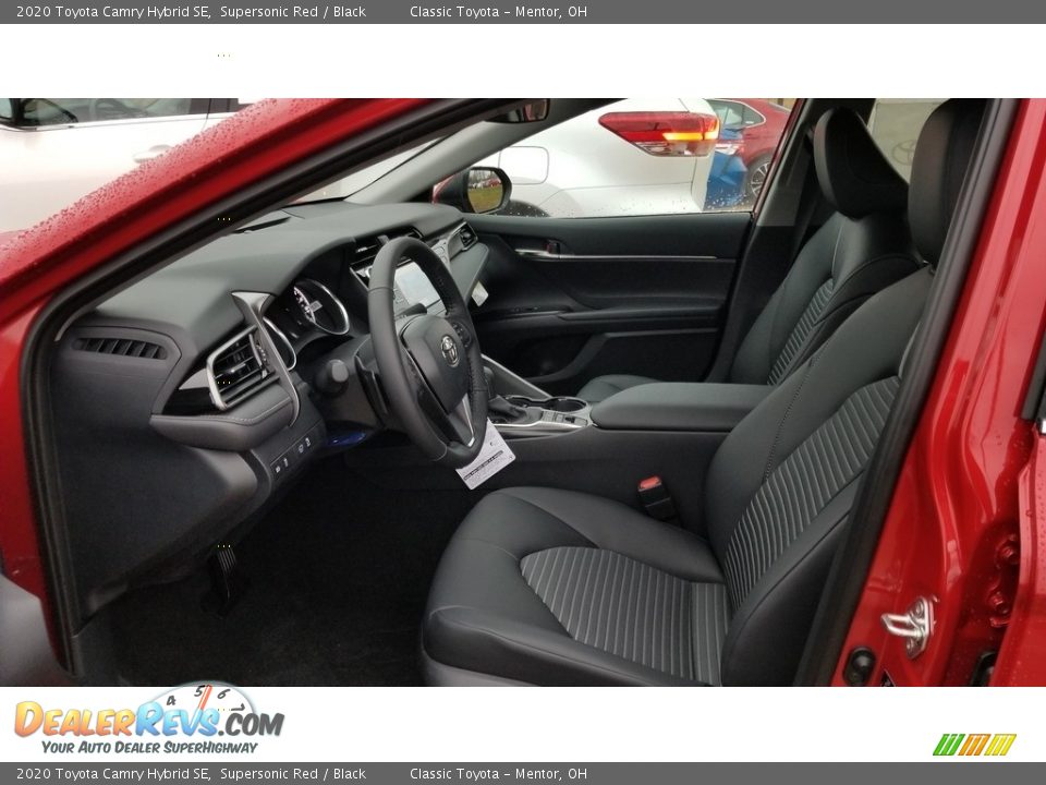 Black Interior - 2020 Toyota Camry Hybrid SE Photo #2