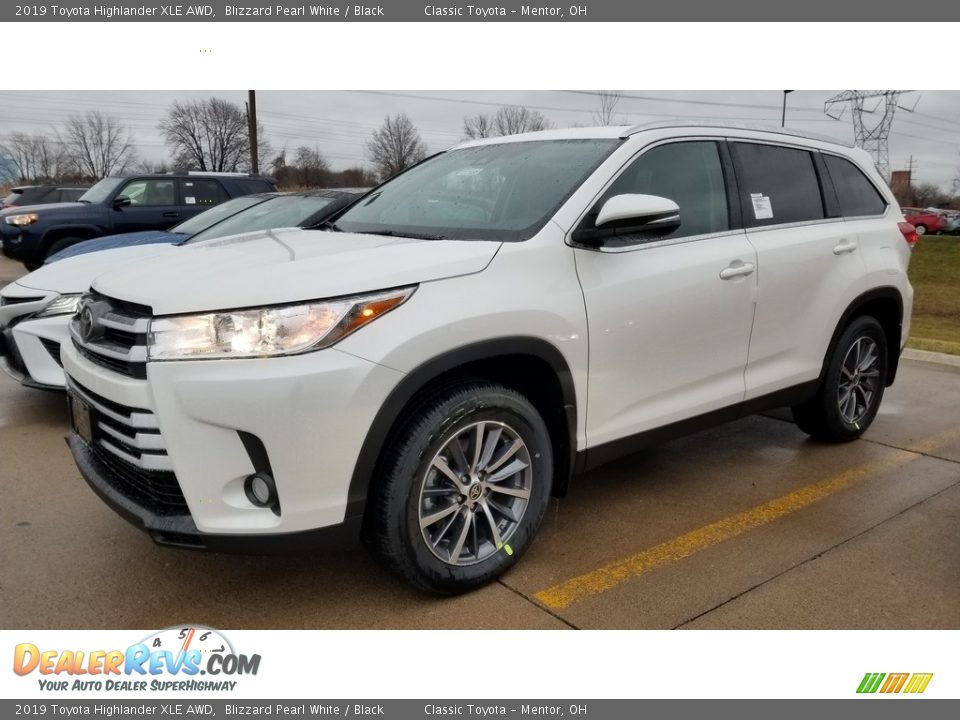 2019 Toyota Highlander XLE AWD Blizzard Pearl White / Black Photo #1