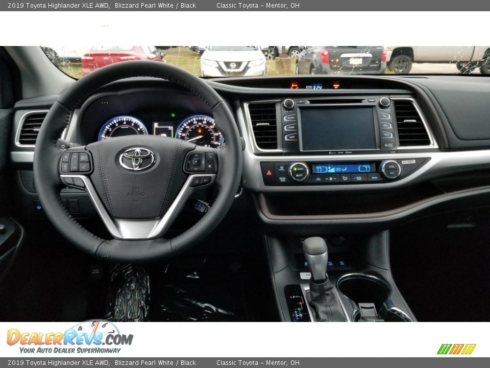 2019 Toyota Highlander XLE AWD Blizzard Pearl White / Black Photo #4