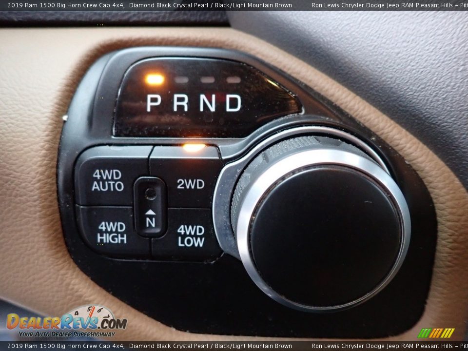 2019 Ram 1500 Big Horn Crew Cab 4x4 Shifter Photo #17