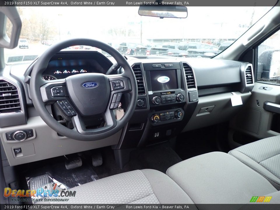 Earth Gray Interior - 2019 Ford F150 XLT SuperCrew 4x4 Photo #14