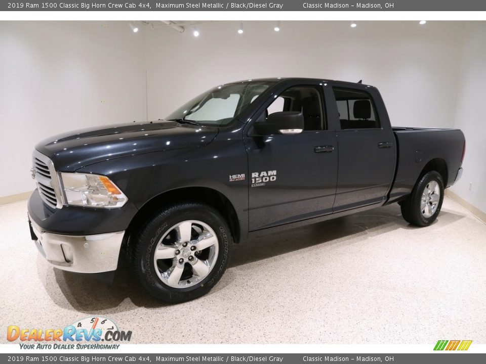 2019 Ram 1500 Classic Big Horn Crew Cab 4x4 Maximum Steel Metallic / Black/Diesel Gray Photo #3