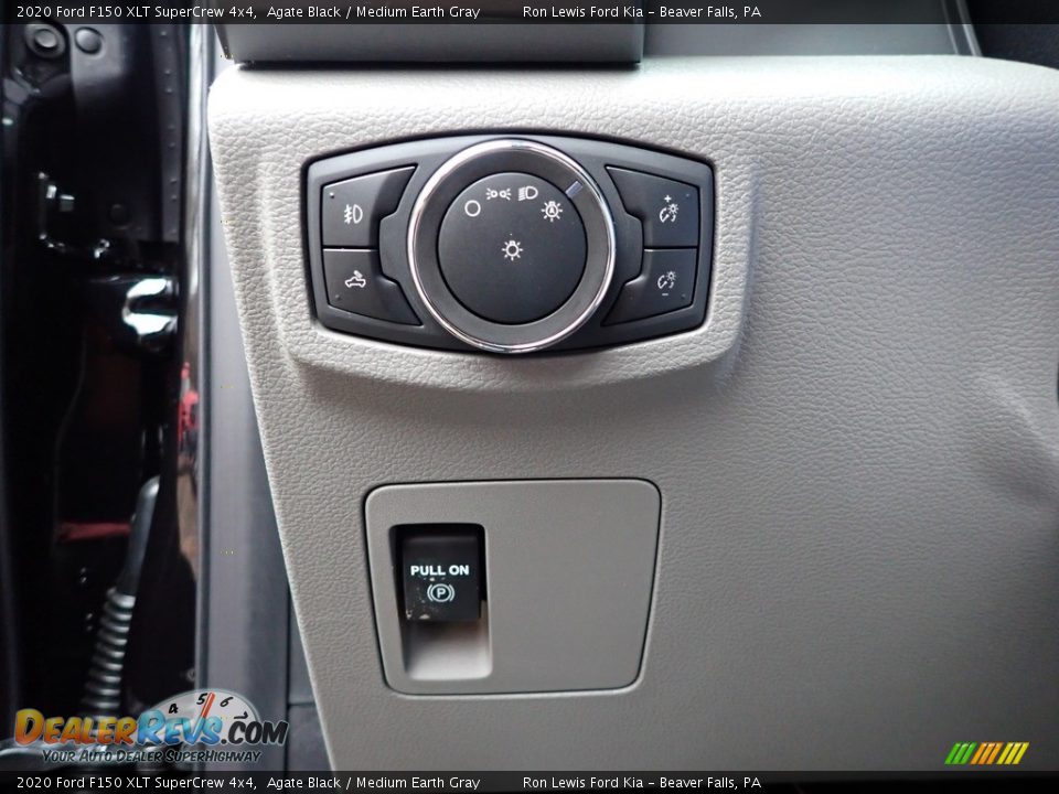 Controls of 2020 Ford F150 XLT SuperCrew 4x4 Photo #16