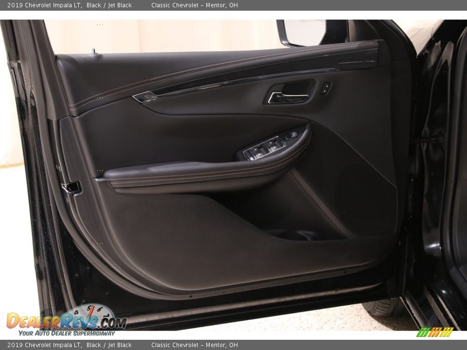 Door Panel of 2019 Chevrolet Impala LT Photo #4