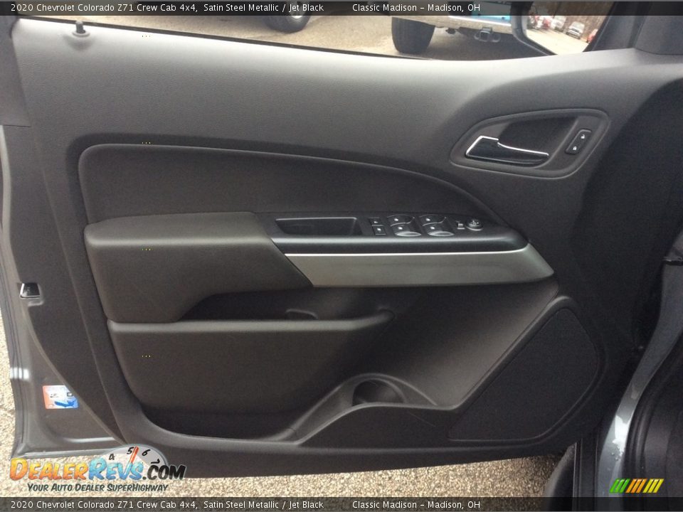 Door Panel of 2020 Chevrolet Colorado Z71 Crew Cab 4x4 Photo #11