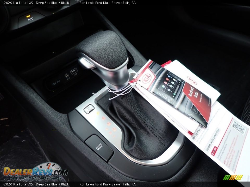 2020 Kia Forte LXS Deep Sea Blue / Black Photo #18