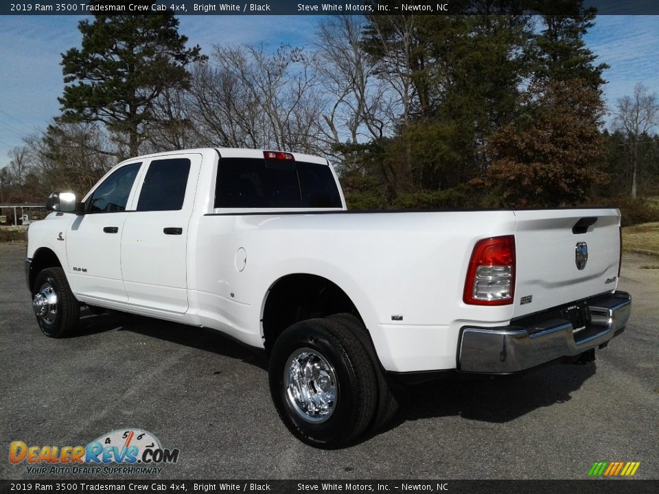 2019 Ram 3500 Tradesman Crew Cab 4x4 Bright White / Black Photo #8